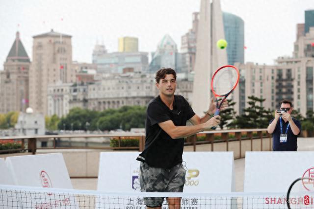 他反复回忆 他反复回忆