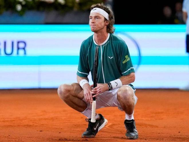 中距离与低 中距离与低